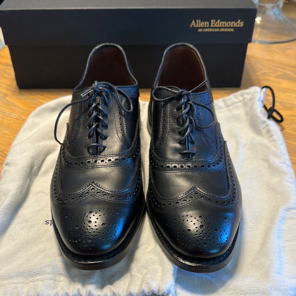 New Allen Edmonds Men’s McAllister Wingtip Oxfords in Black Leather Size  11
